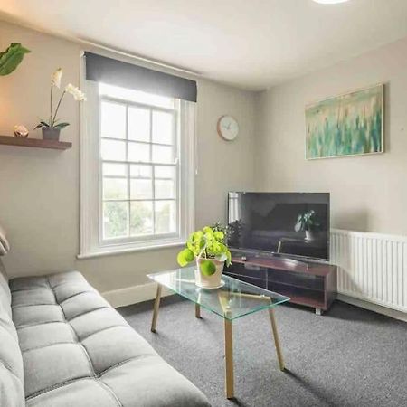 Cambridge 3 Bedroom Flat With Private Parking Exterior foto