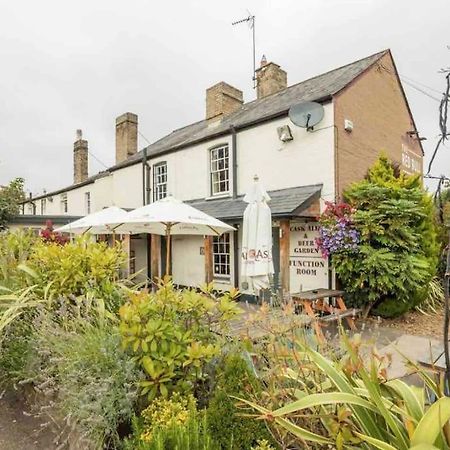 Cambridge 3 Bedroom Flat With Private Parking Exterior foto