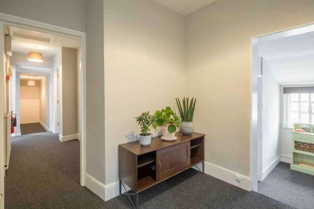 Cambridge 3 Bedroom Flat With Private Parking Exterior foto